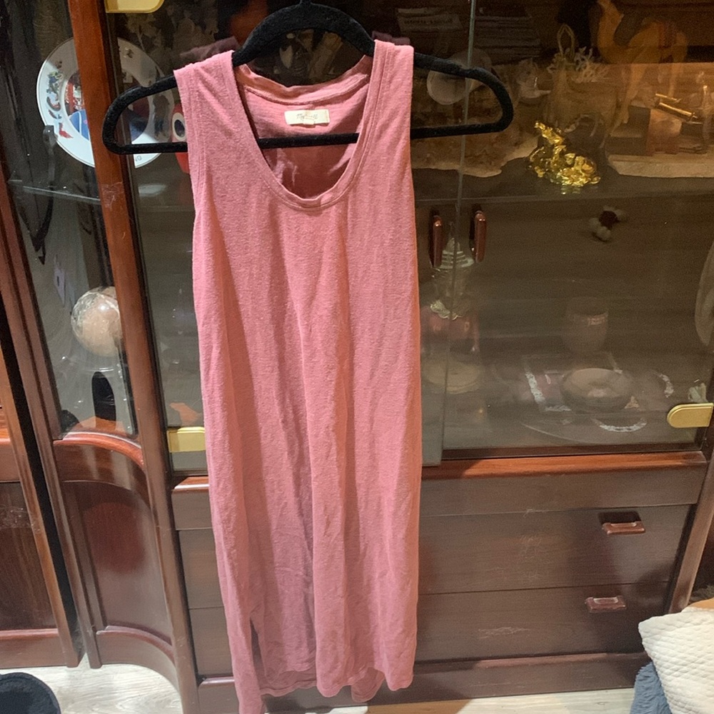 Beautiful neutral pink dress!